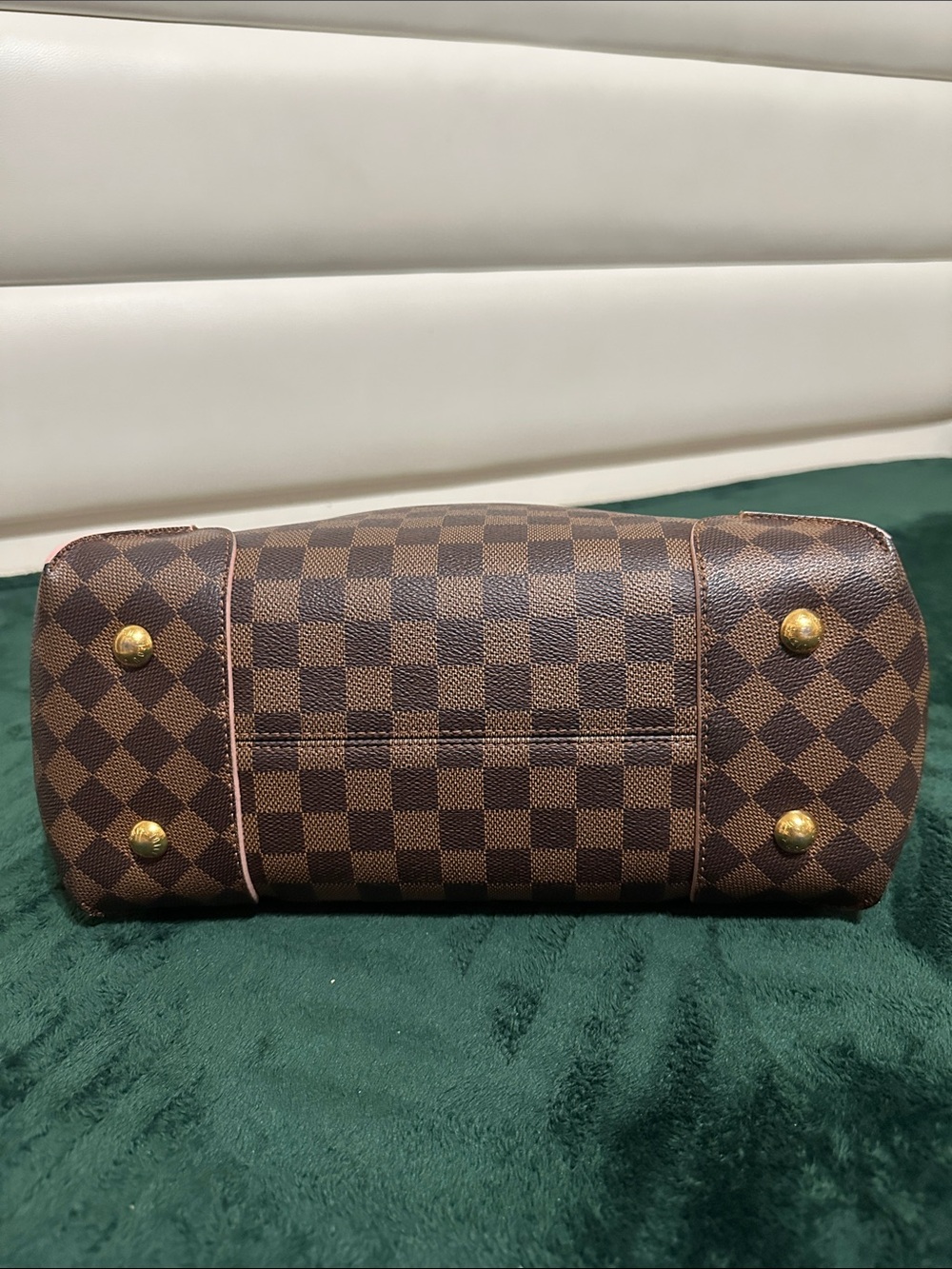 Louis Vuitton Damier Caissa Hobo Bag - Picture 7 of 15